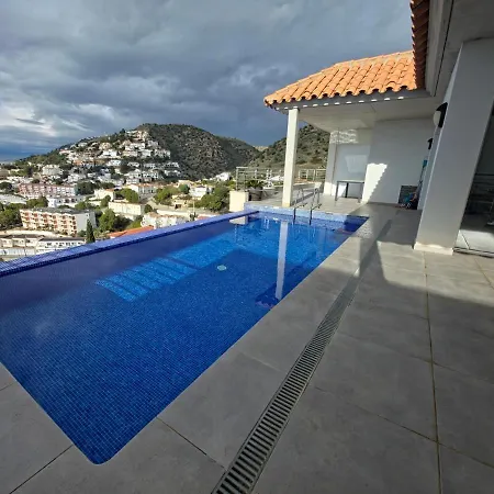 ヴィラ Luxe Vue Piscine 3 Ch *