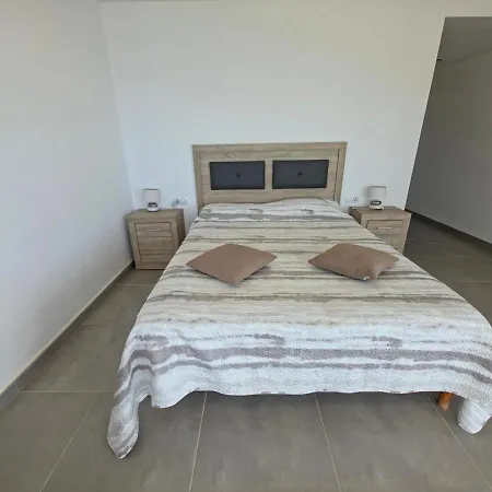 Luxe Vue Piscine 3 Ch Vila