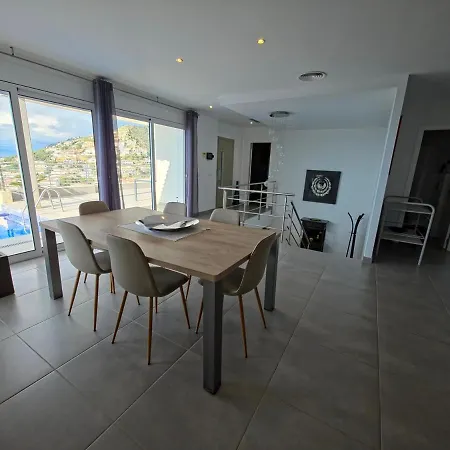 Luxe Vue Piscine 3 Ch *